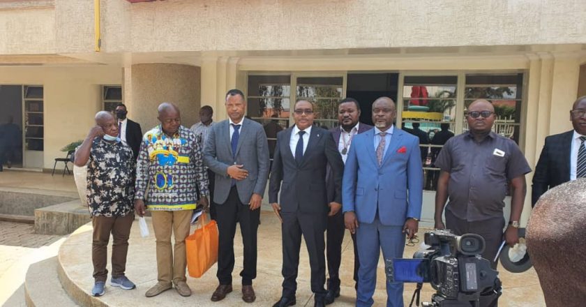 Sud-Kivu : spoliation présumée du terrain de Mwenga par des Chinois, le gouverneur de province a reçu des élus nationaux en mission dans cette province