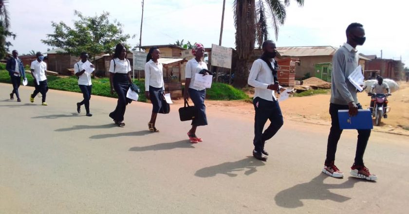 Beni: des élèves dans la rue pour réclamer la reprise des cours à Oïcha