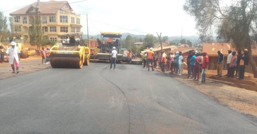 Butembo : l’asphalte, bientôt une réalité sur le chantier “Père Jérôme Masumbuko”