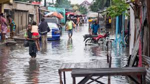 RDC : des inondations post-pluviales dans la ville de Kinshasa, le ministre des ITP appelé à étudier les causes et faire ressortir les pistes de solutions