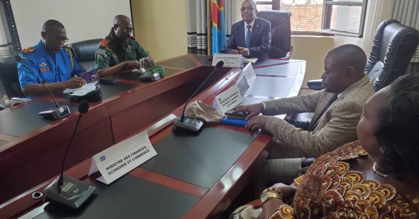 Sud-Kivu : le Gouverneur Théo Ngwabije déchu interdit de faire tout mouvement de retrait sur le compte bancaire de la province