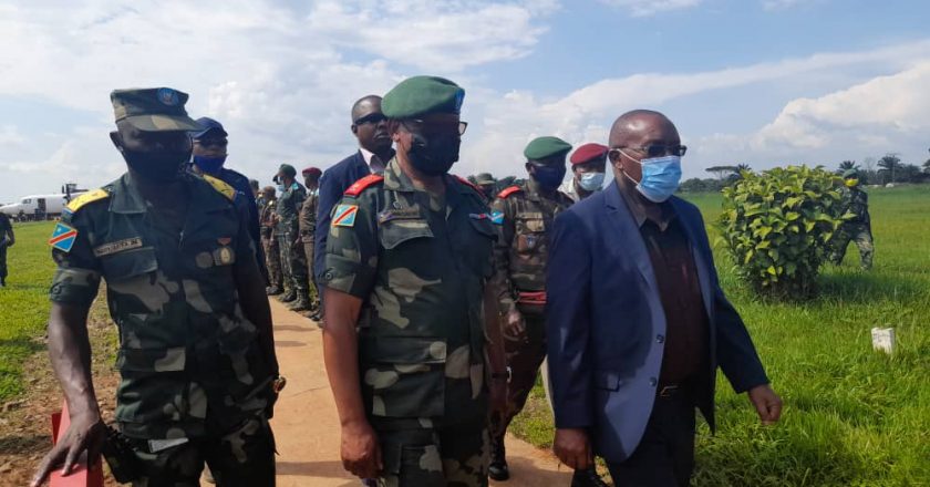 Nord-Kivu : le ministre congolais de la défense à Beni pour évaluer l’état de siège