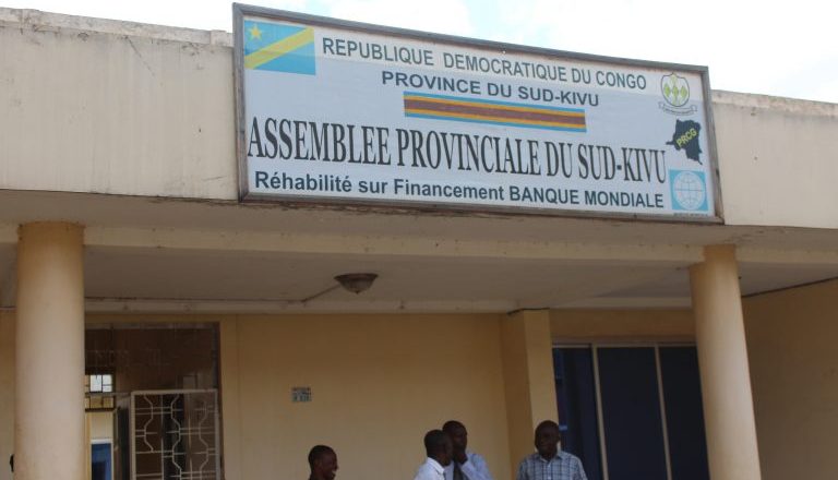 Crise politique au Sud-Kivu : 8 députés provinciaux rejoignent Kinshasa pour discuter avec les autorités nationales