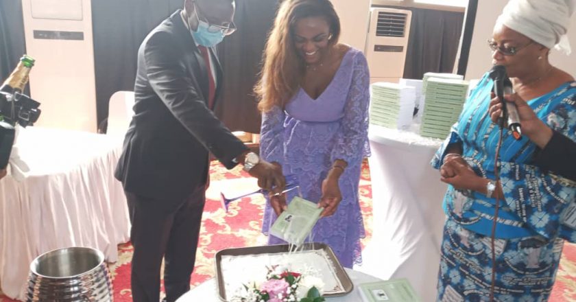 RDC-Libreville : Ève Bazaiba et Julien Paluku visitent quelques zones économiques spéciales au Gabon