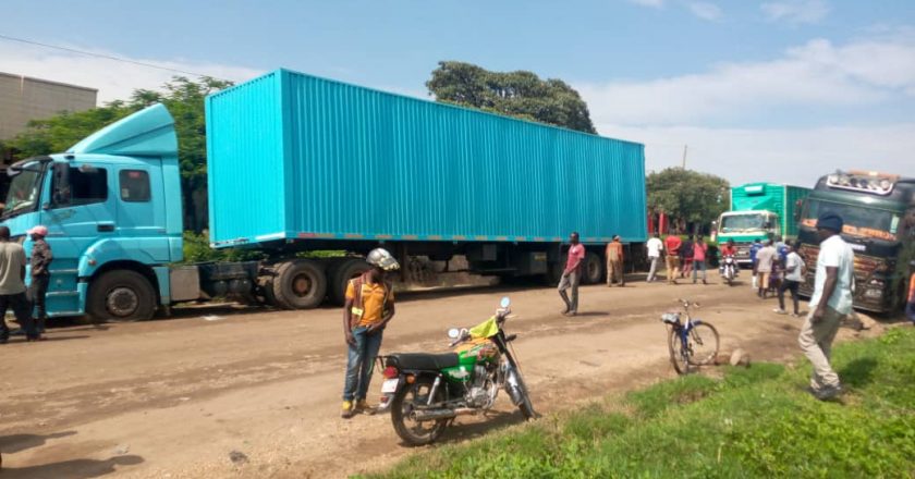 RDC-Ouganda : “La route panafricaine Beni-Kasindi en cours de réhabilitation” [Reportage]