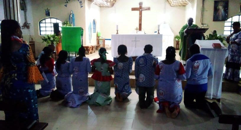 Beni : solennité d’acceptation  »engagement » des nouveaux membres de la communauté famille chrétienne de la paroisse Saint Gabriel de Malepe