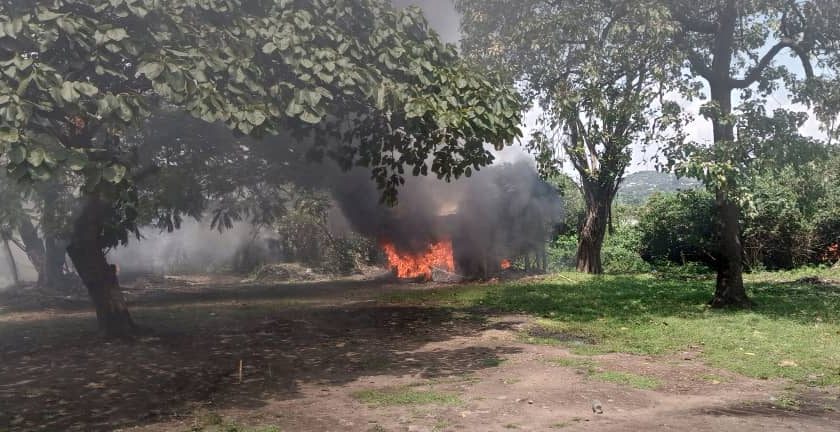 Flash : après la tuerie d’un cultivateur par un éco-garde à Kasindi; la tension monte et le poste de l’ICCN incendié