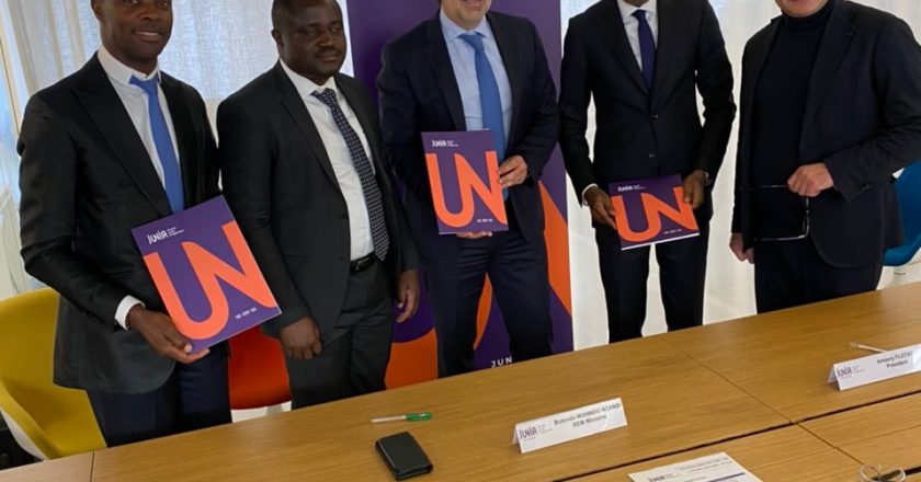 France : le ministre Congolais de l’ESU Muhindo Nzangi a signé un protocole d’accord à Lille avec une grande école d’ingénierie Junia