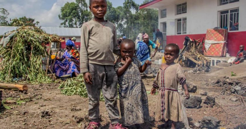 Rutshuru : plus de 10.000 enfants n’ont pas encore repris le chemin de l’école suite à l’occupation de leurs salles de classe par des déplacés