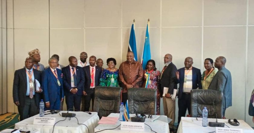 RDC : une série de rencontres entre Uhuru Kenyatta et des personnalités politiques annoncée à Kinshasa