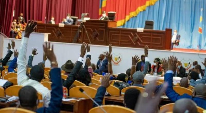 Course au bureau de l’Assemblée nationale de la RDC : pour Constant Mutamba, le seul poste de rapporteur adjoint attribué à l’opposition lui appartient et non à Moïse Katumbi